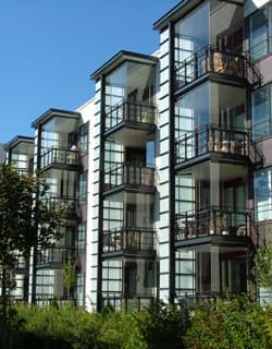 <p data-block-key="xsak8">Parvekelasit suojaavat parveketta ja vähentävät sen myöhempää kunnostustarvetta.</p>