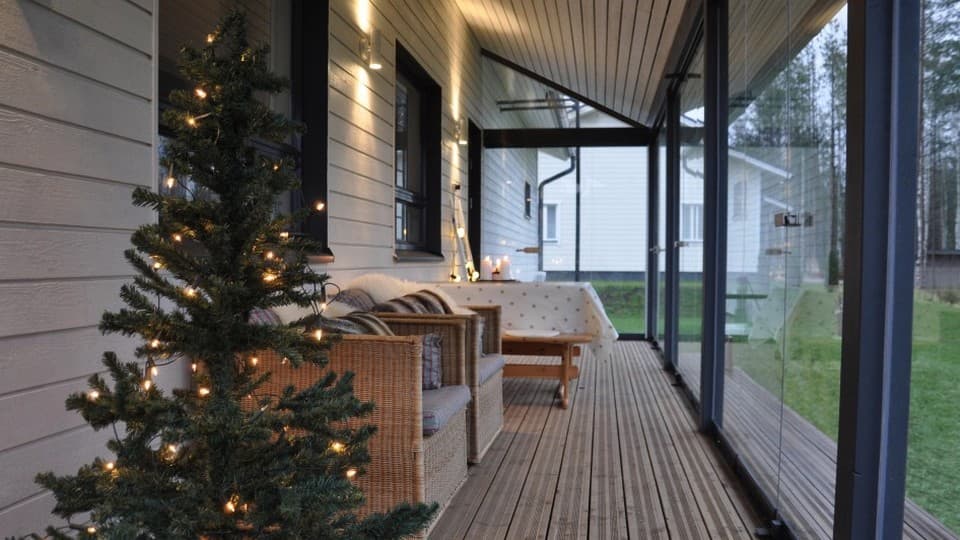 Terassilasien talviasennuksessa ideaa