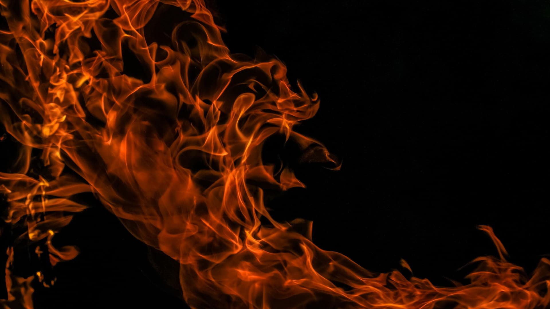 Muutoksia rakennusten paloturvallisuus­määräyksiin 1.1.2021 alkaen