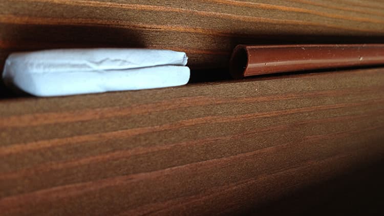 STOP vedolle - näin asennat itseliimautuvat ikkuna- ja ovitiivisteet