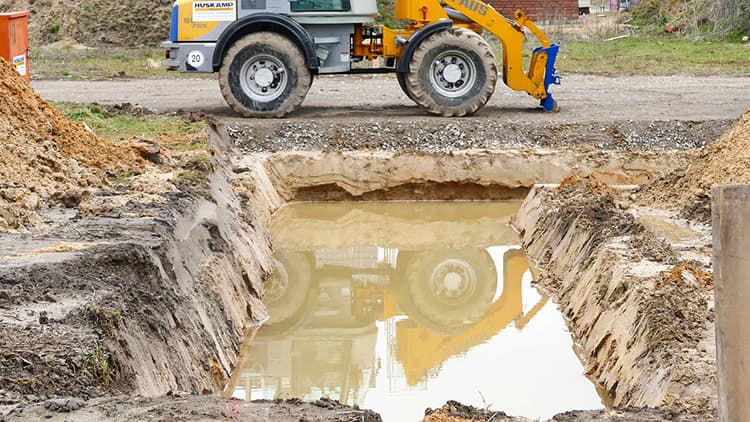 Tiedätkö mitä vaatimuksia on paikkakunnallasi pientalo­projektin kosteuden­hallinnassa?