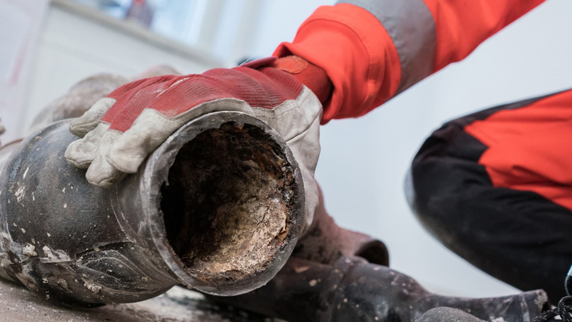 <p data-block-key="og18o">Vanhan putken kunto voi yllättää.</p>