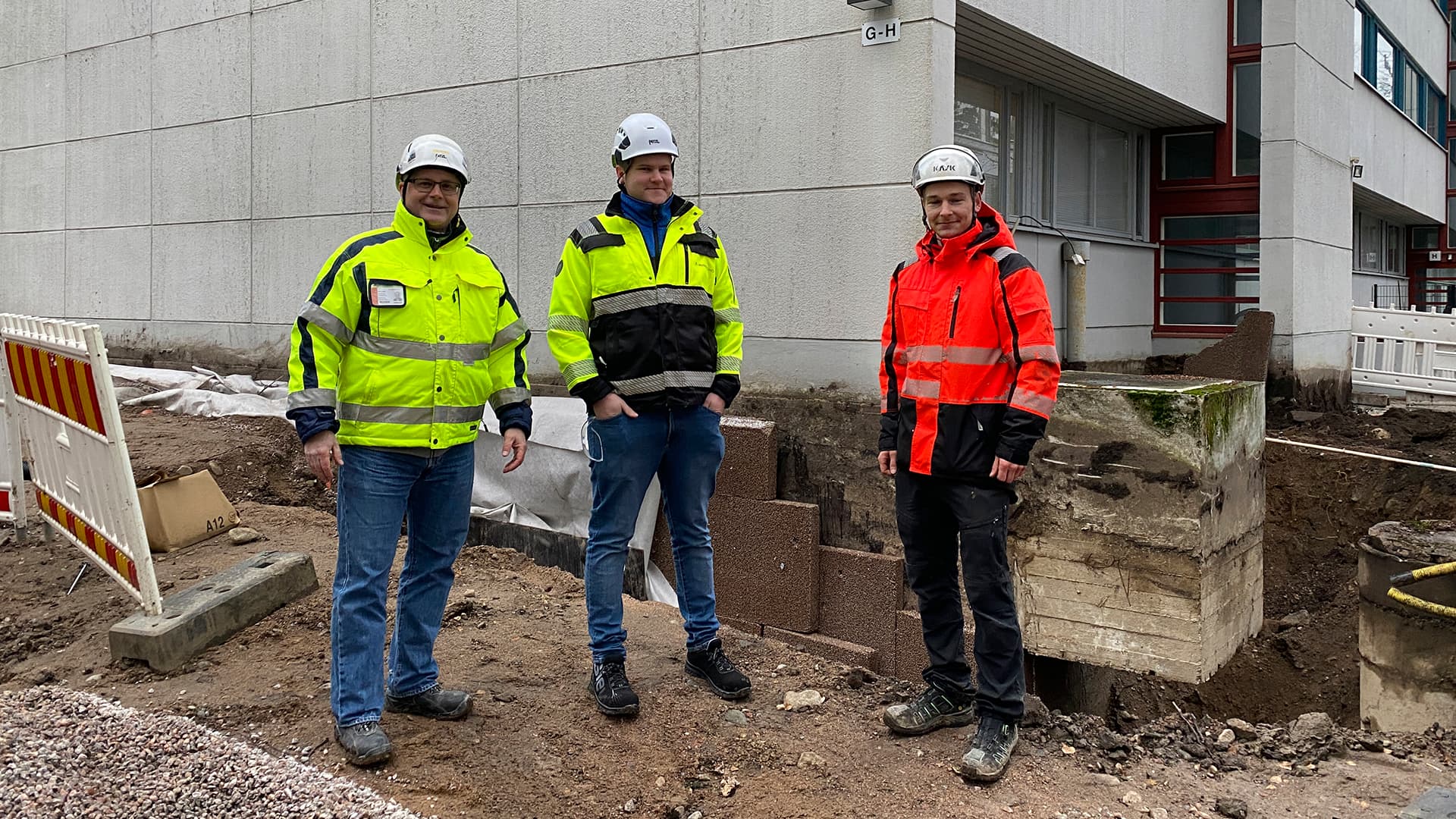 Viiden kerrostalon kellarit kuiviksi Espoon Tapiolassa