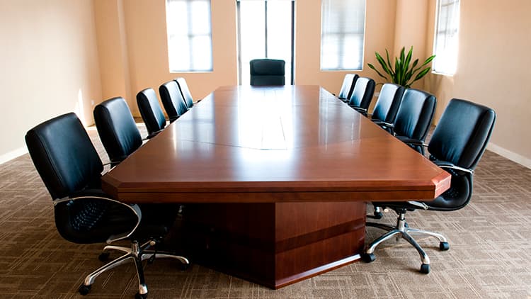 Voiko yhtiökokouksen jättää pitämättä?