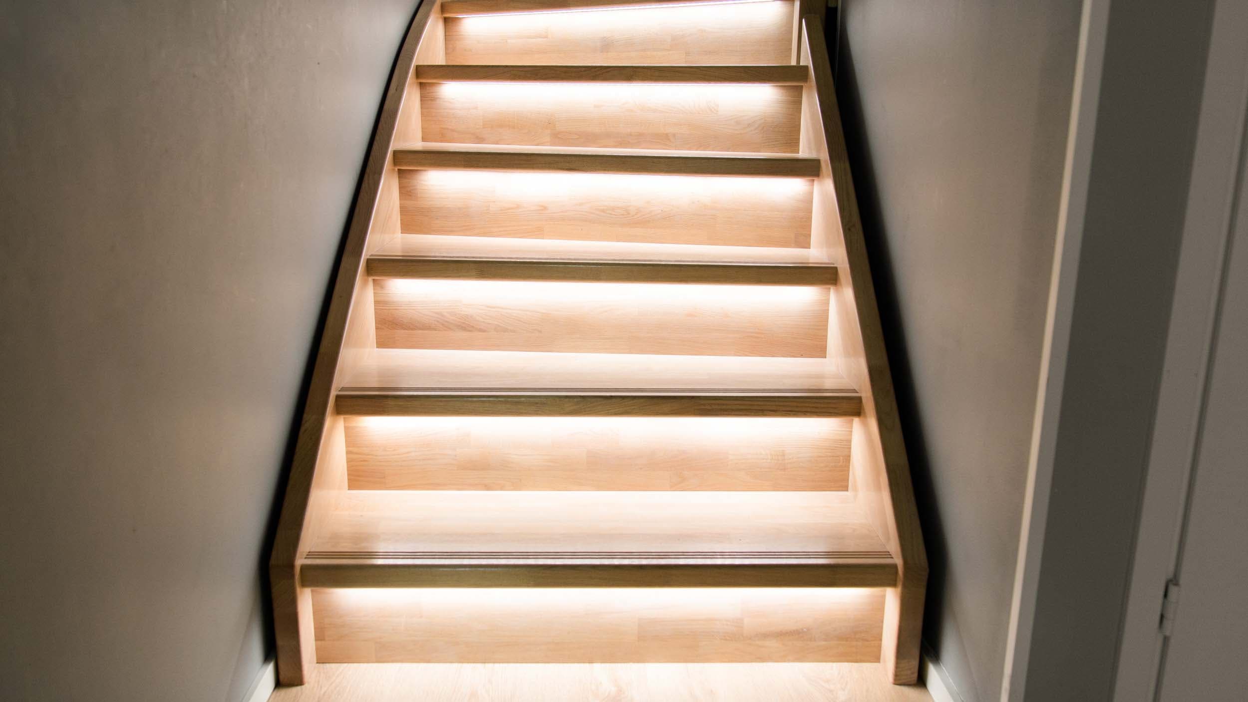 Tunnelmaa kotiin erilaisilla valoilla