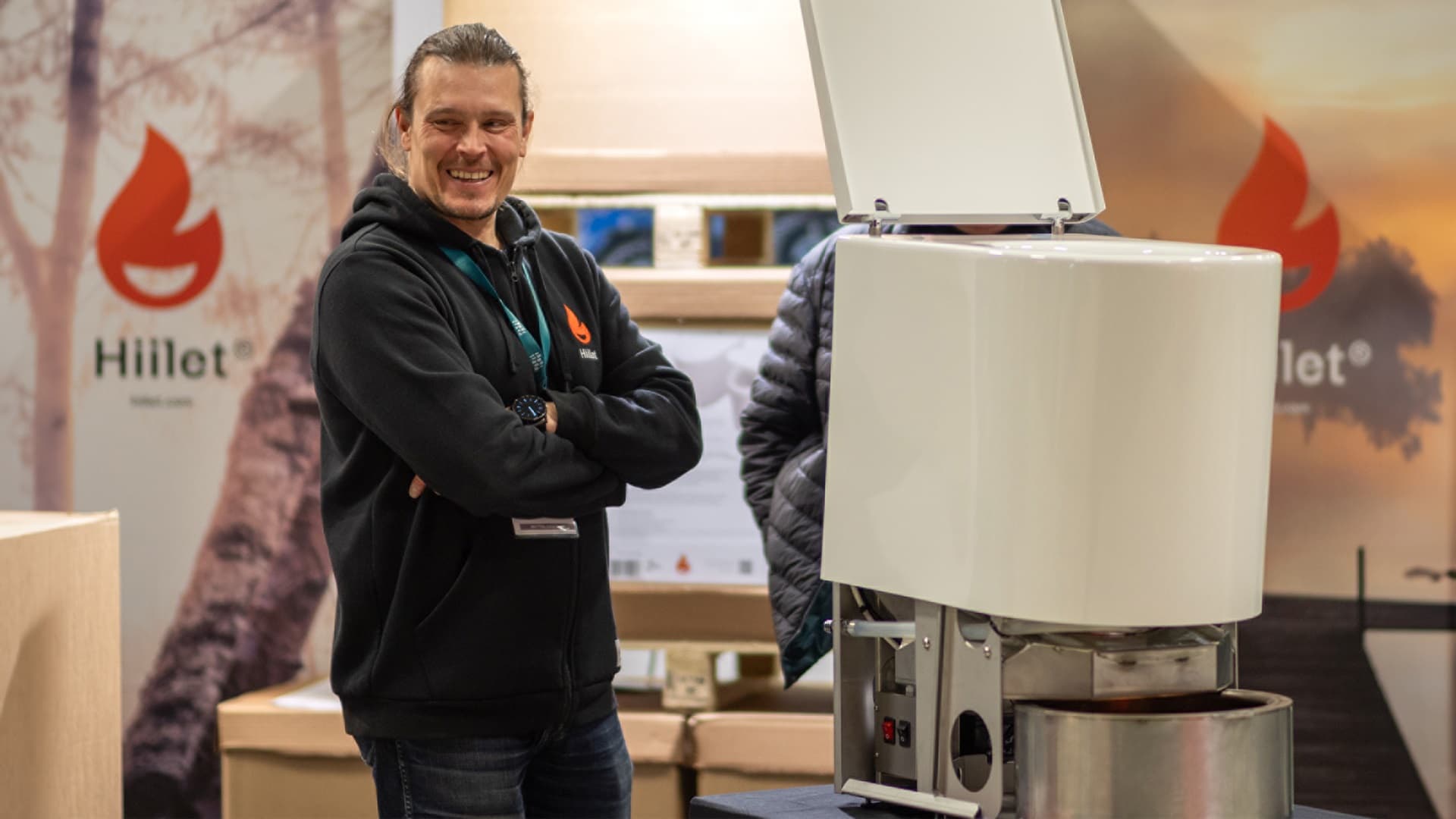 Miksi enää kärsiä mökkivessan hajuista? Hiilet® Luxury tarjoaa ratkaisun