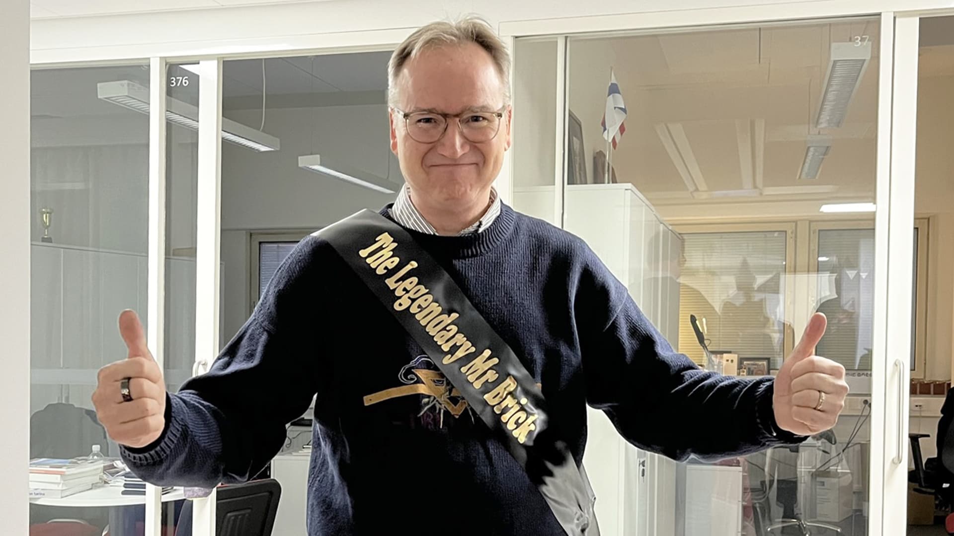 ”Rakkaus tiileen syttyi jo varhain”, kertoo Juha Karilainen