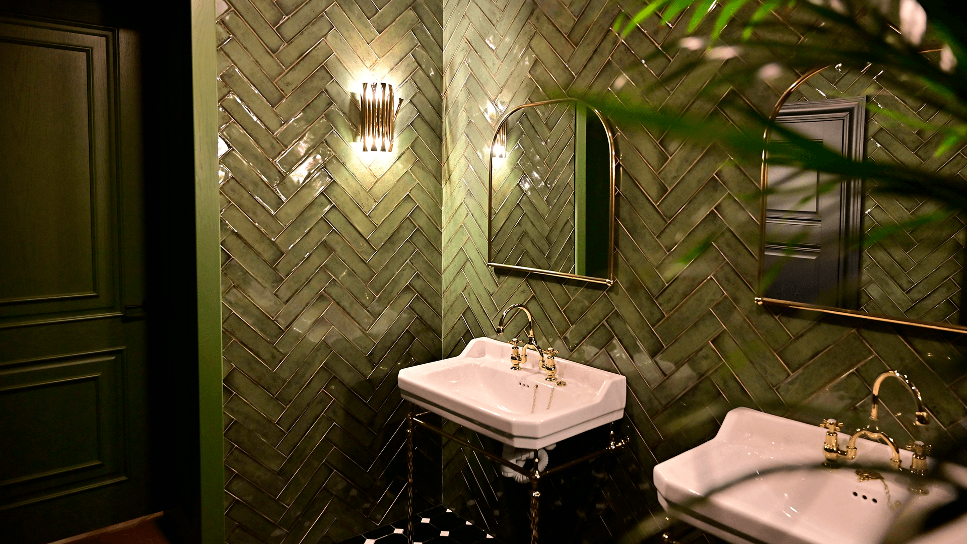 Avokado kylpyhuoneessa: Uskallatko kokeilla rohkeaa retrotyyliä?