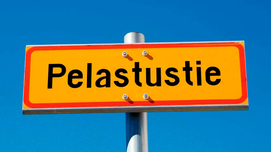 Pelastustie ei ole parkkipaikka – väärin pysäköity auto voi estää avun saapumisen