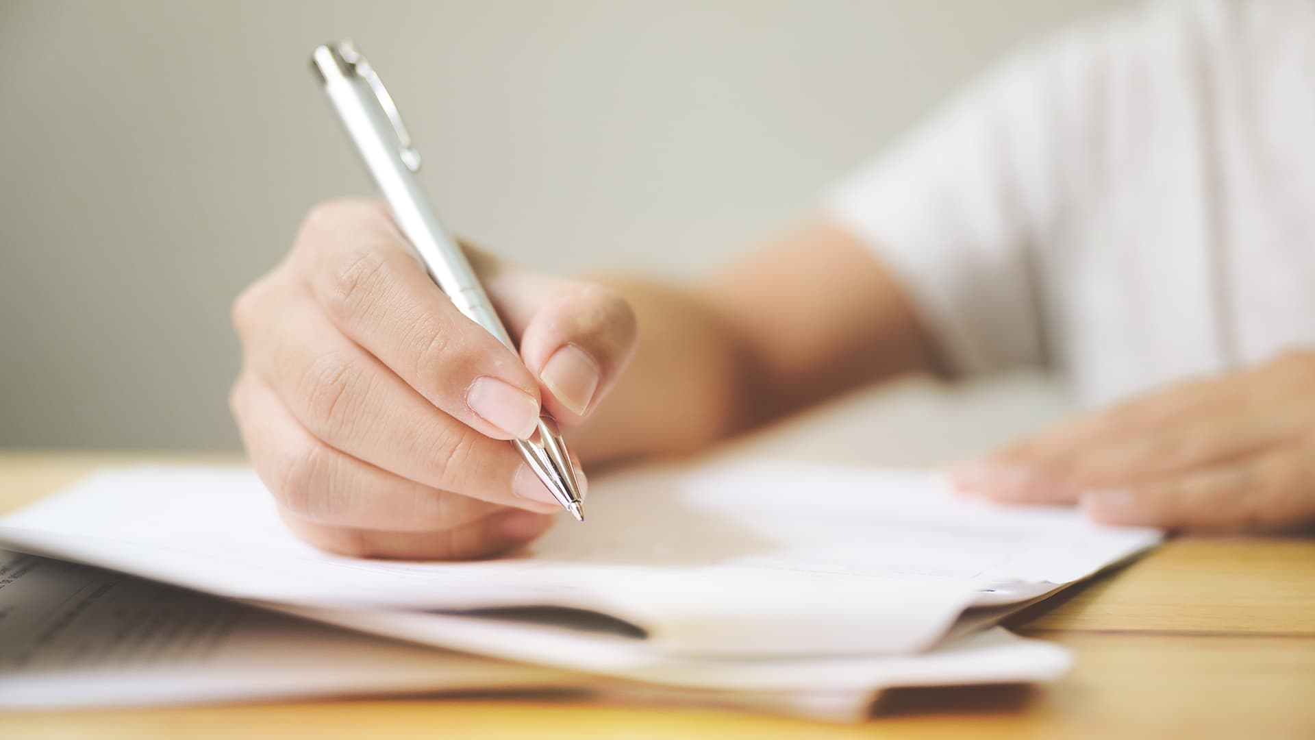 <p data-block-key="a1wgm">Syksy on se ajankohta, jolloin tehdään kaikki mahdolliset kuntotarkastukset sekä alustavat tutkimukset seuraavana keväänä alkavia korjaushankkeita varten.</p>