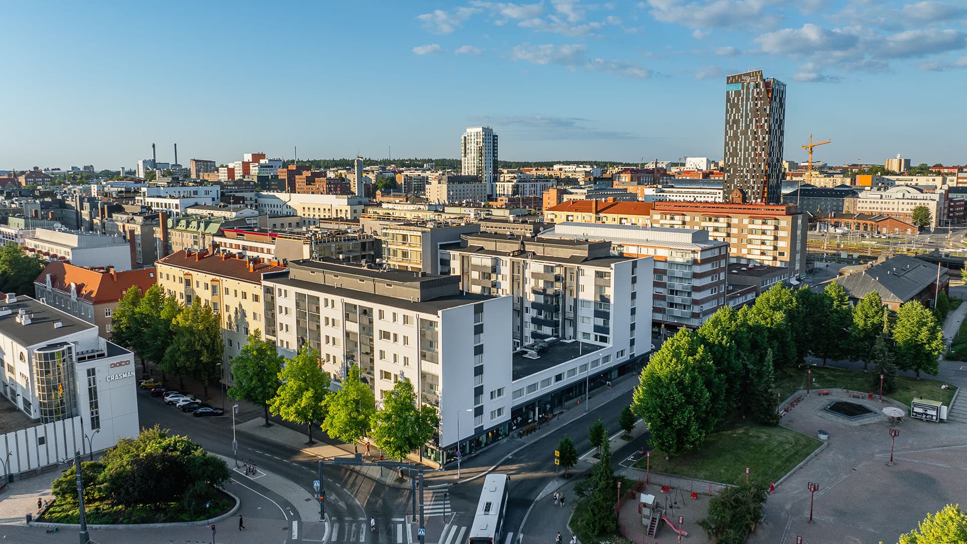 Hyötyykö taloyhtiö parvekelasituksestä? 6 syytä, miksi vastaus on kyllä