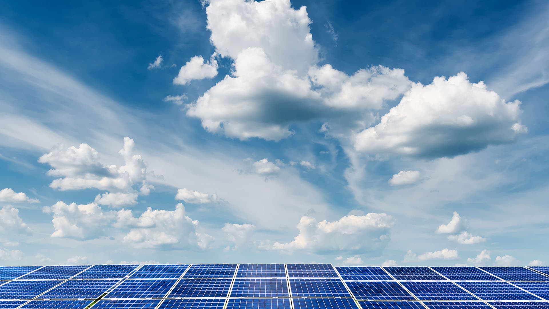 Katto energiantuotantoon: Eristä ja hyödynnä aurinkoenergiaa