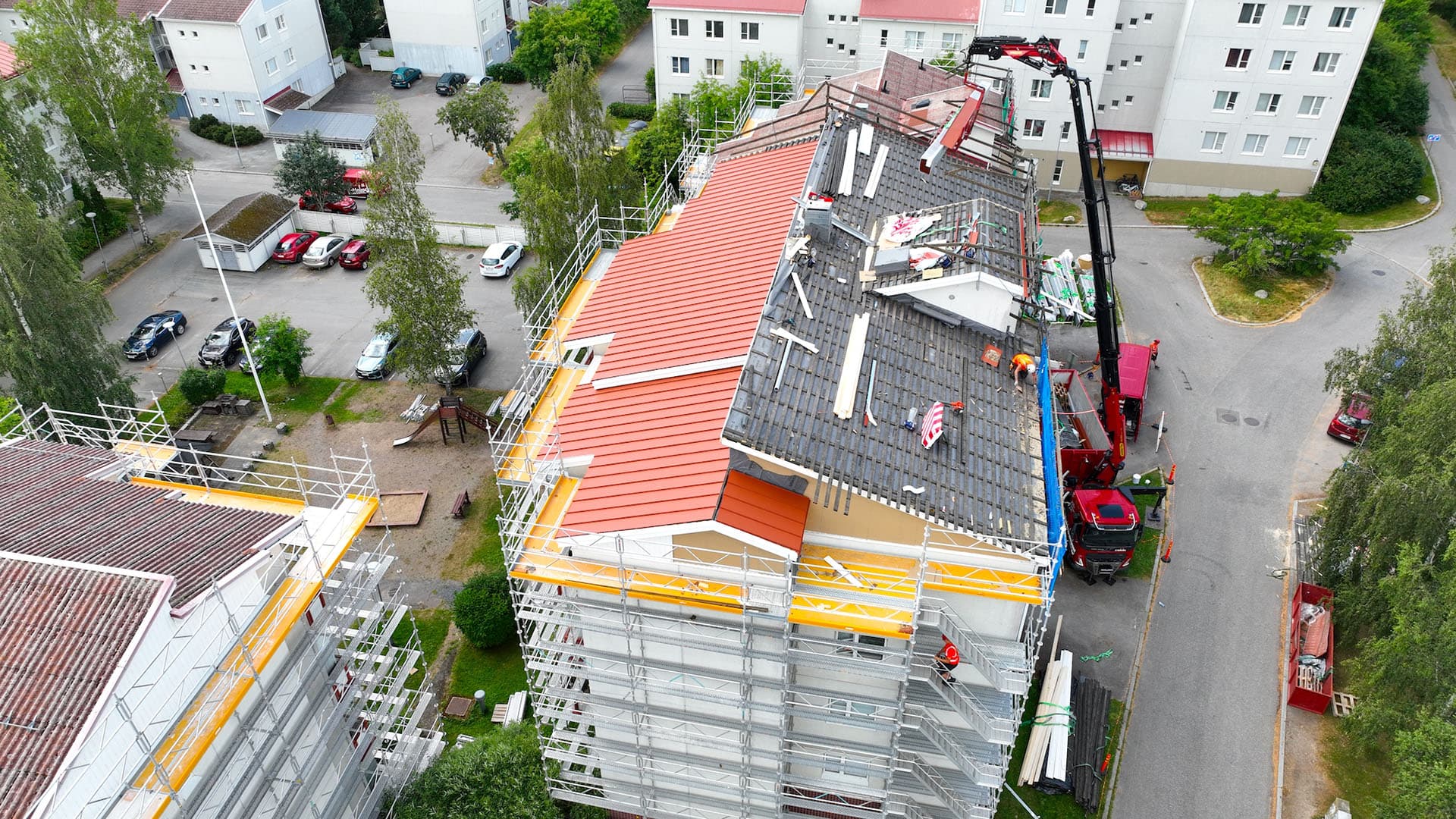 Miten taloyhtiön kattoremontti kannattaa kilpailuttaa? Listasimme 12 kysymystä