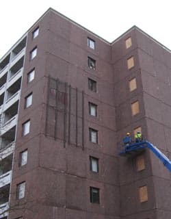 Uusi julkisivu poltetusta tiilestä