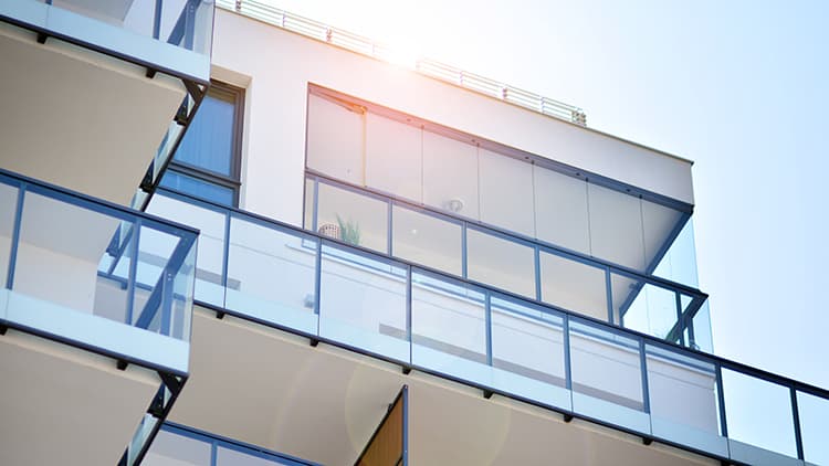 Terassilasituksen turvallisuus ei ole pikkujuttu