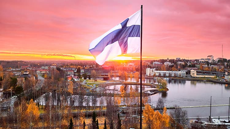 Voiko lipun nostaa salkoon joka päivä? Kyllä voi!