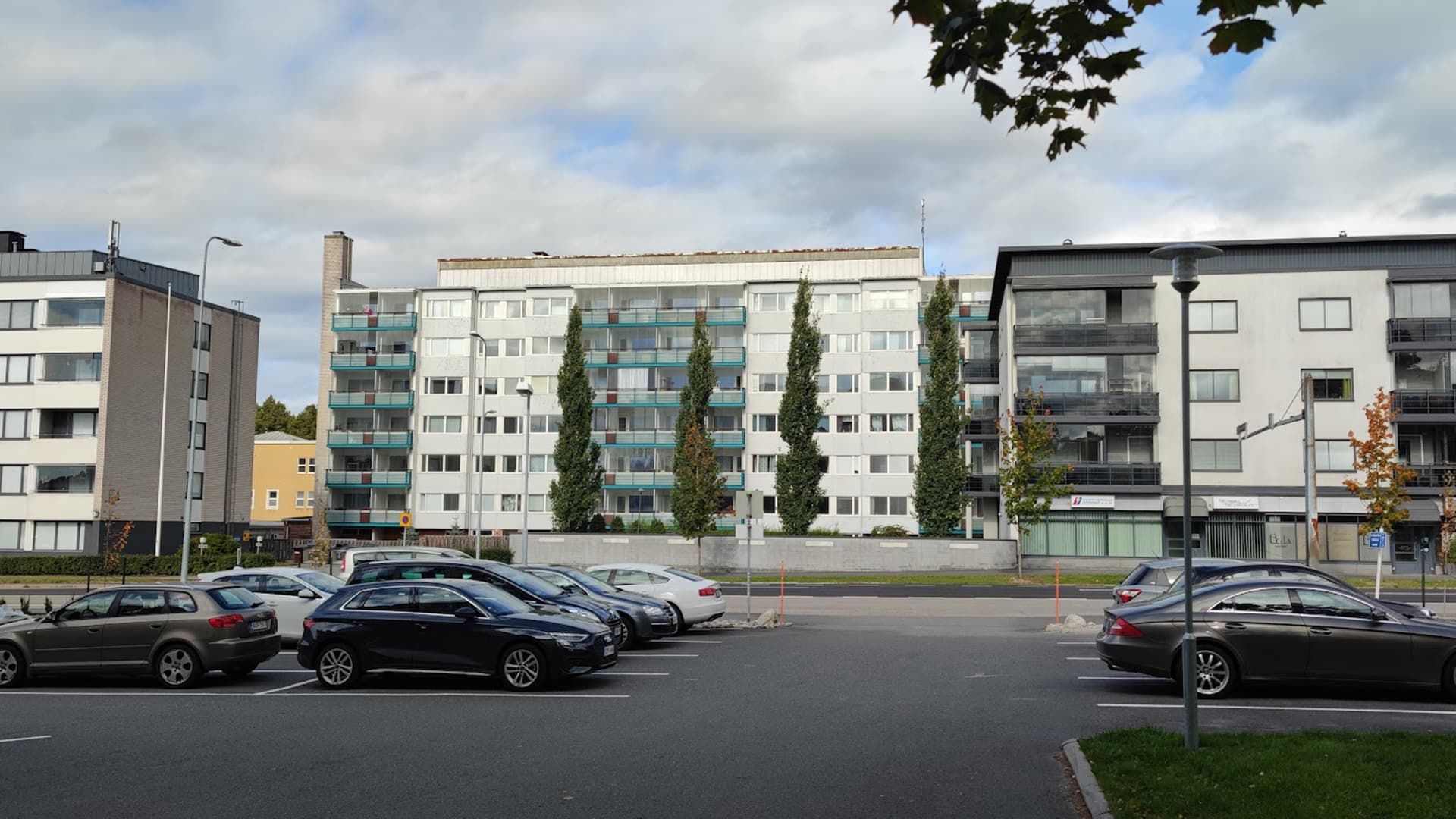 Rakennusvalvonta ohjeistaa varmistamaan parvekelevyjen turvallisuuden