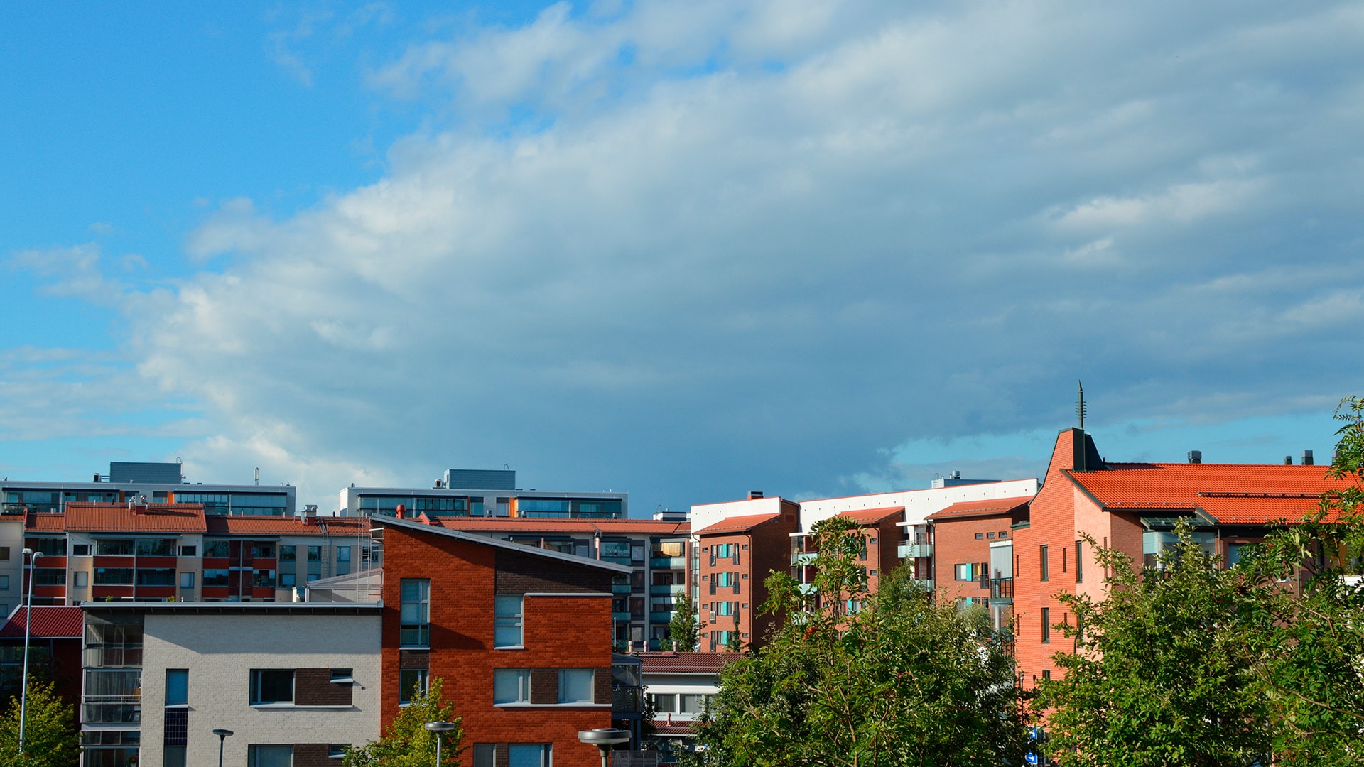 ketkä-asuvat-valtion-tukemissa-taloissa-1920x1080