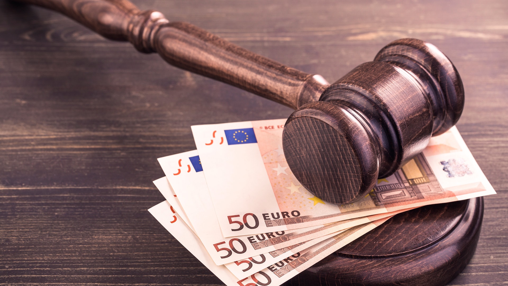 paljonko-hyvä-lakimies-maksaa-asianajokulut-1920x1080