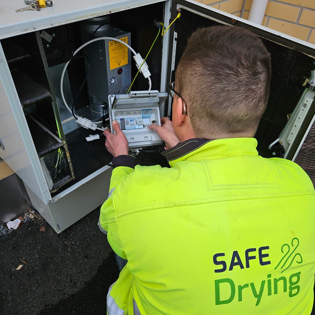 <p data-block-key="skzow">SafeDrying järjestelmän tarkistus ja optimaalisen puhallusvälin säätö (Pasi Lehtimäki).</p>
